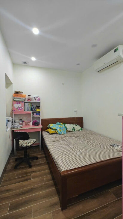 Chính chủ gửi bán tập thể tầng 1 Hồ Đắc Di, thiết kế 2 ngủ 2 vệ sinh, tiện ích đầy đủ, dân trí cao