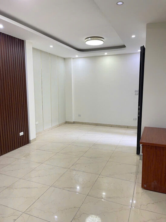 DUY NHẤT 1 CÂN – TẠI VIỆT HƯNG LONG BIÊN – DT 40M X 5 TẦNG GIÁ 4,85 TỶ TL NGÕ NÔNG GẦN Ô TÔ ĐỖ