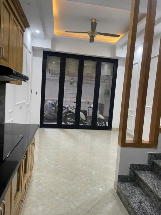 NHÀ ĐẸP ĐÓN TẾT – NGỌC THỤY LONG BIÊN – DT 32M X 5 TẦNG NGÕ THÔNG Ô TÔ ĐỖ TIỆN ÍCH VÔ VÀN -SANG TÊN
