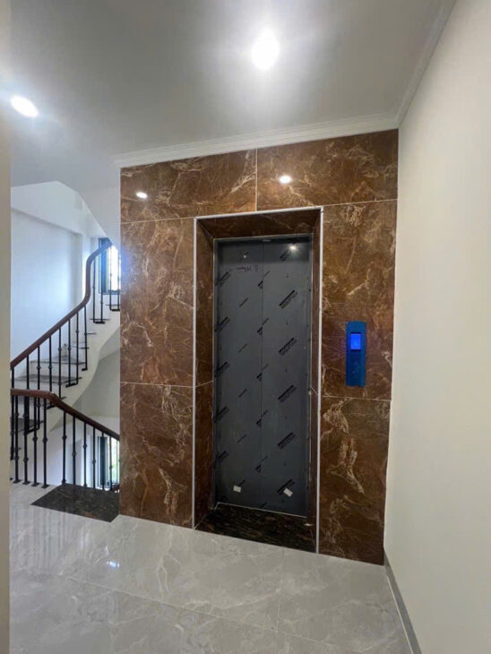 BA ĐÌNH- NHÀ ĐẸP ĐÓN TẾT – LO GÓC – Ô TÔ QUA NHÀ – NGÕ THÔNG – KINH DOANH – 3 THOÁNG – THANG MÁY