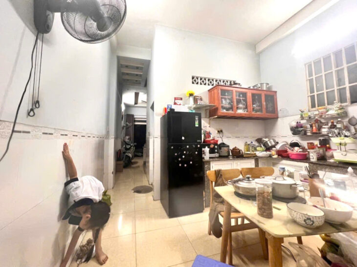 NHà MỚi, ở Ngay, Hẻm xe hơi, 4 PN, Gần Hoàng Diệu, Thủ Đức, DtsD 120m2, chỉ 5ty hơn