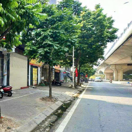 CẦN B.Á.N GẤP – GIẢM 200tr, CHỈ CÒN HƠN 5 T.Ỷ – NHÀ ĐẸP 5 TẦNG, 36 M² – PHỐ ĐÀM QUANG TRUNG LONG