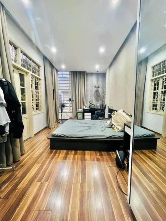 NHÀ ĐẸP -LÔ GÓC – 2 THOÁNG – GARA – Ô TÔ TRÁNH – KINH DOANH