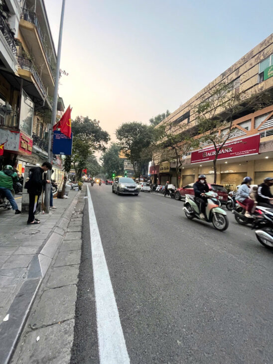 MẶT PHỐ TRẦN XUÂN SOẠN – HAI BÀ TRƯNG – 50M2 x 6T-38 TỶ- ĐANG KD SẦM UẤT – HIẾM NHÀ