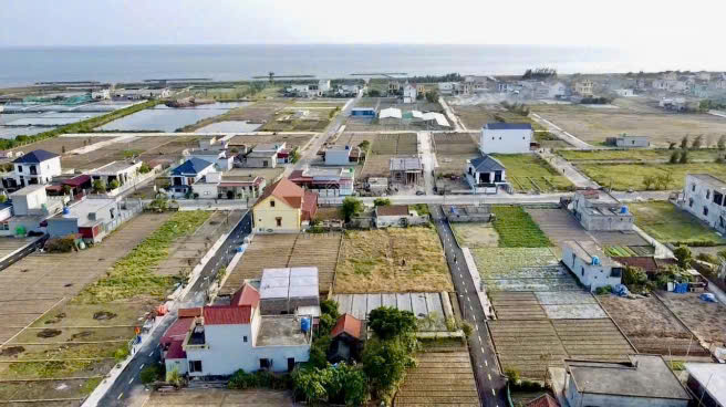 Cần tiền ăn tết bán gấp đất giao phong 100m2 giá hơn 1 tỷ thôi ạ