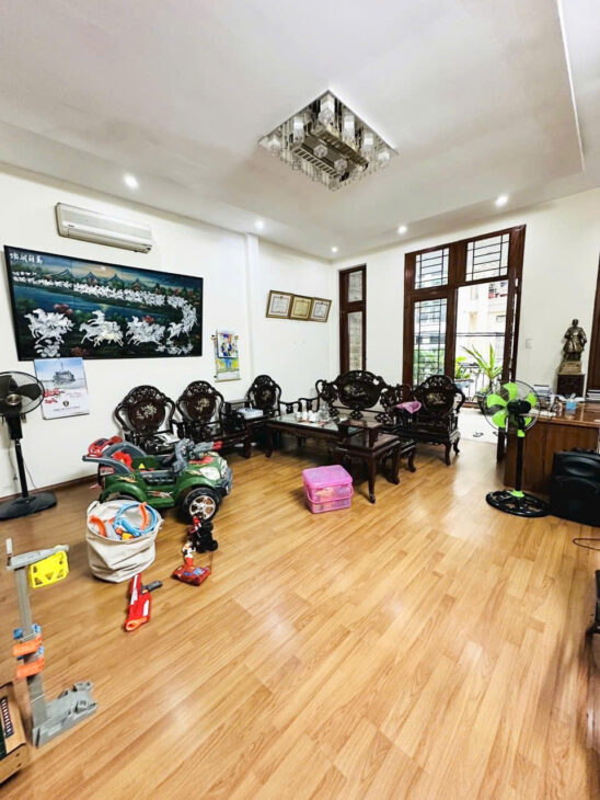 BÁN NHÀ HẺM 8M BÌNH GIÃ, TÂN BÌNH – 80M2, 3 TẦNG, 4PN, 13.4 TỶ – SỔ ĐỎ CHÍNH CHỦ