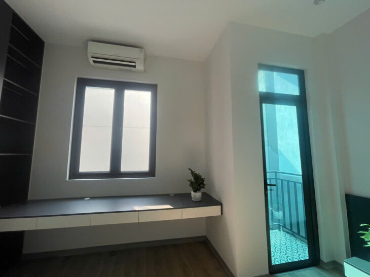 CHÍNH CHỦ CẦN TIỀN BÁN GẤP CĂN NHÀ PHỐ VĂN TRÌ QUẬN BẮC TỪ LIÊM 35 m2 x6 TẦNG THANG MÁY NHỈNH 7 TỶ