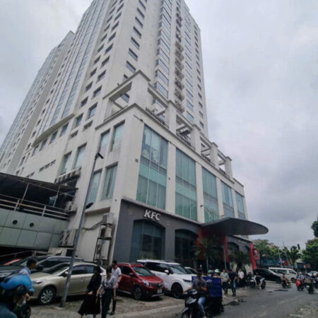Bán nhà 106 Hoàng Quốc Việt gara ô tô, ô tô tránh KD VP SPA, 30m ra phố, 70m nhỉnh 19tỷ