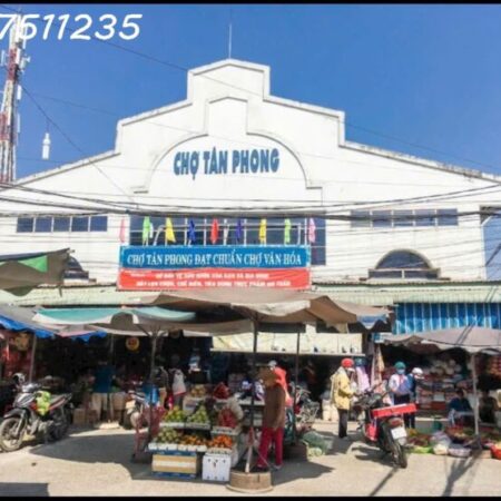 Bán nhà phường Tân phong nhà mặt tiền chợ kinh doanh buôn bán thuận tiện Dt:5×24=120 m2 giá 5,5 tỷ