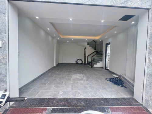 NHÀ MỚI BÁT KHÓI – LONG BIÊN – 39M2 x 6T – MT 5M – 6.2 TỶ-LÔ GÓC – Ô TÔ NGỦ TRONG NHÀ