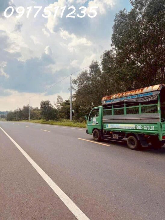 Mặt_tiền đường HL10 Sông Nhạn Cẩm Mỹ. Vitri ngay ngã tư cổng Sân_bay ra 2km, 5.5ha