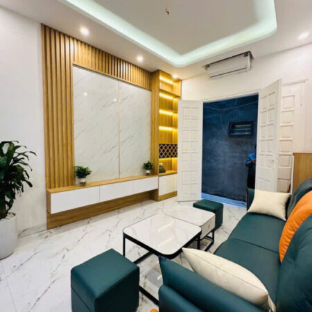 BÁN NHÀ NGỌC THỤY LONG BÊN -NGÕ NÔNG Ô TÔ ĐỖ CỬA .DT 40M X 3 TẦNG GIA 5 TỶ TL AC LIÊN HỆ E NGAY