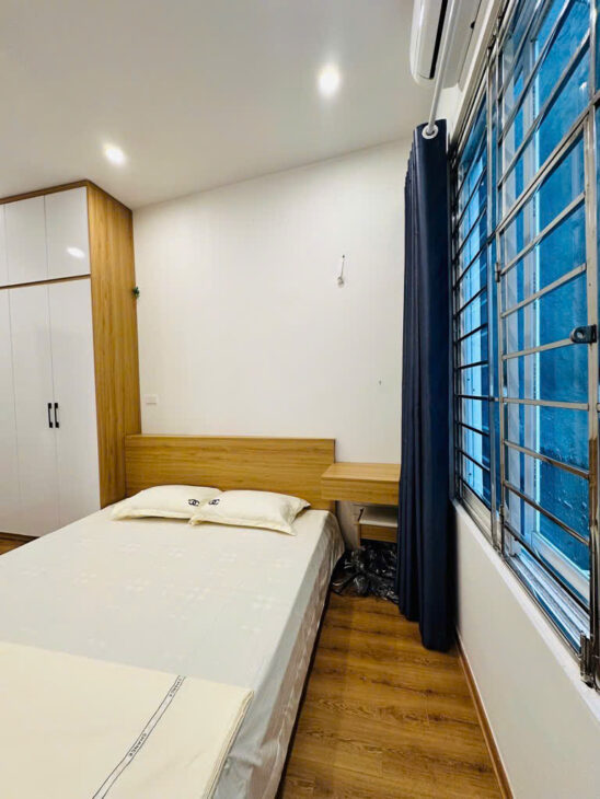 BÁN NHÀ NGỌC THỤY LONG BÊN -NGÕ NÔNG Ô TÔ ĐỖ CỬA .DT 40M X 3 TẦNG GIA 5 TỶ TL AC LIÊN HỆ E NGAY