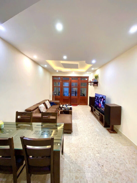 BÁN NHÀ NGỌC THỤY –LONG BIÊN NGÕ THÔNG Ô TÔ ĐỖ CỬA – HAI THOÁNG TRƯỚC SAU DT 37M X 5 TẦNG GIÁ