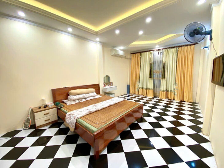 BÁN NHÀ NGỌC THỤY –LONG BIÊN NGÕ THÔNG Ô TÔ ĐỖ CỬA – HAI THOÁNG TRƯỚC SAU DT 37M X 5 TẦNG GIÁ