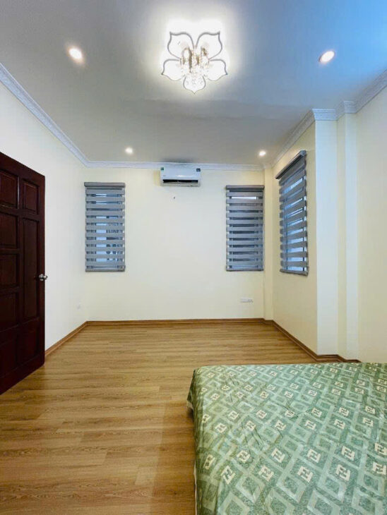 NGỌC KHÁNH – 53M2 X 5 TẦNG – 9.8 TỶ – OTO NGỦ TRONG NHÀ – THANG MÁY – KINH DOANH SANG