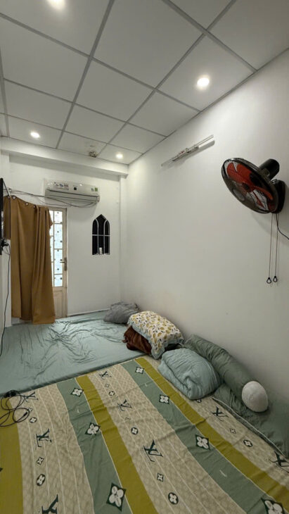 GIÁP TÂN BÌNH 2 TẦNG – SỔ HỒNG CHÍNH CHỦ TRANG BÌA – KHÔNG QUY HOẠCH – KHÔNG LỘ GIỚI – CHỈ 1 TỶ 999