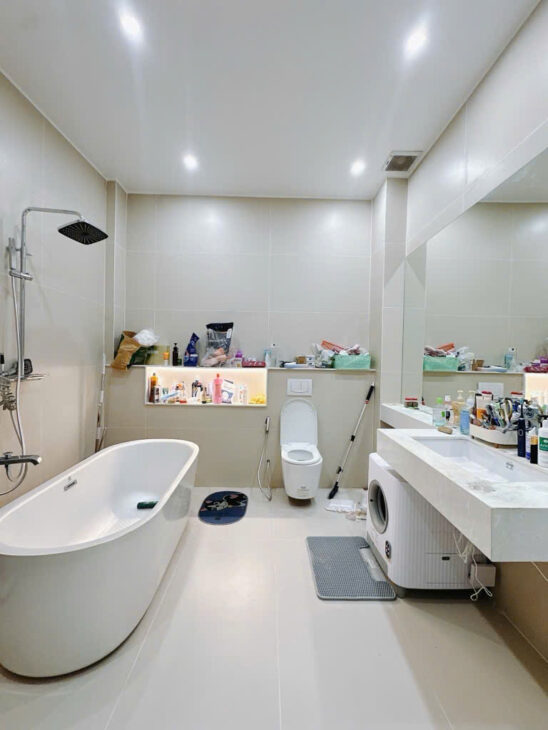 SÁT MẶT TIỀN ĐƯỜNG XE HƠI Q4 DIỆN TÍCH SD 144M2 = 3 TẤM MỚI GIẢM 1 TỶ