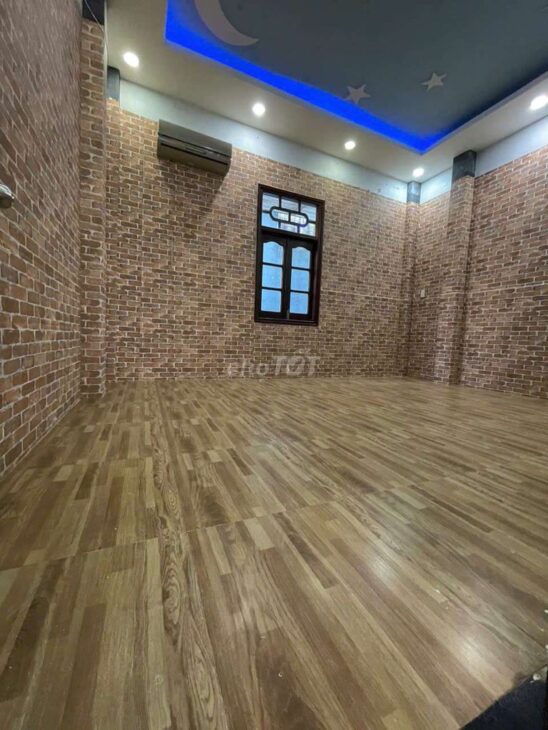 Nhà 3 Lầu Quang Trung, P10_DT: 5x21m_Hẻm XH