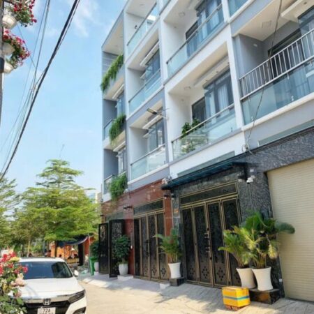 Nhà phố Đào Tông Nguyên, 5.5 tỷ, 4 tầng, đường xe hơi