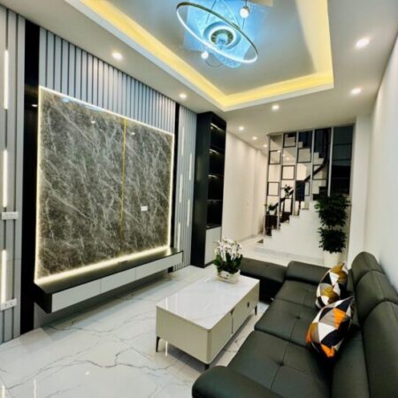 Bán nhà phố Giáp Bát, Hoàng Mai, ô tô tránh 10m, 30m ra mặt phố, 34m2, chỉ 7.35 tỷ (MTG – CTL)