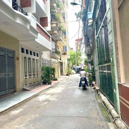 PHÂN LÔ Ô TÔ TRÁNH, 77M, MT 6M, TRẦN QUỐC HOÀN, CẦU GIẤY, CHO THUÊ TỐT, 24.5 TỶ