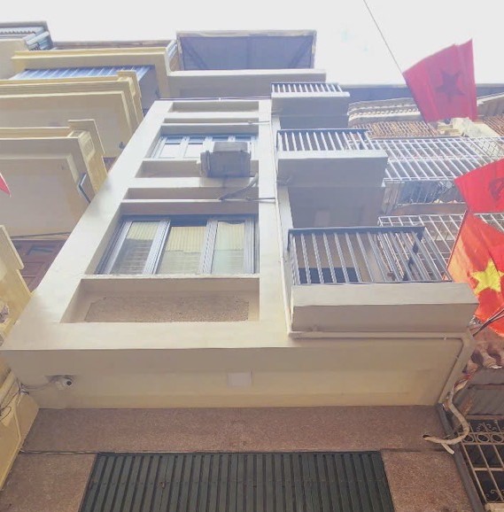 BÁN NHÀ KHƯƠNG TRUNG, THANH XUÂN, 61S RA PHỐ, 3 GÁC TRÁNH, 46M2, 7.5 TỶ(CTL)