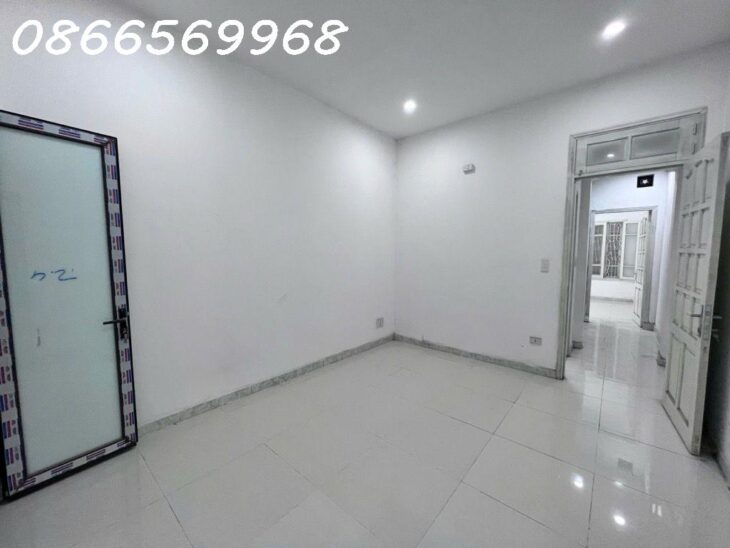 PHÂN LÔ Ô TÔ ĐỖ CỬA, 47/50M x 6T THANG MÁY, LẠC LONG QUÂN, GIÁ TỐT 11.48 TỶ