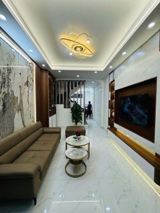 BÁN NHÀ KIM GIANG, HOÀNG MAI, Ô TÔ ĐỖ CỬA, 61S RA PHỐ, 39M2, 7.95 TỶ(CTL)