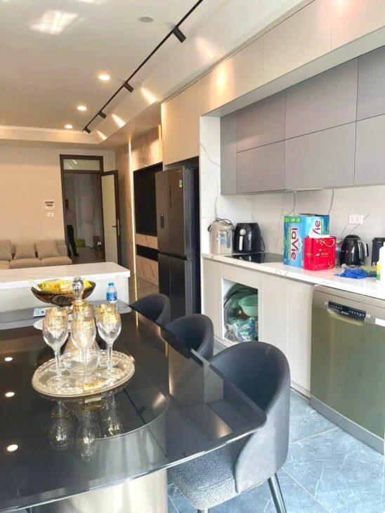 TÒA NHÀ MẶT PHỐ TRẦN DUY HƯNG, 98M x 8T THANG MÁY, VỈA HÈ RỘNG, SIÊU KINH DOANH, 47.8 TỶ