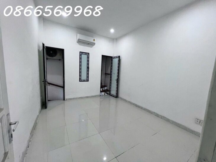 PHÂN LÔ Ô TÔ ĐỖ CỬA, 47/50M x 6T THANG MÁY, LẠC LONG QUÂN, GIÁ TỐT 11.48 TỶ