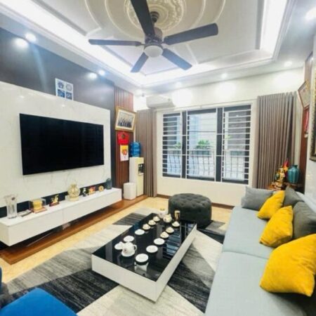 NHÀ ĐẸP TRẦN QUỐC HOÀN – NGÕ THÔNG ÔTÔ TRÁNH, GARA ÔTÔ – KINH DOANH – DÂN TRÍ CAO