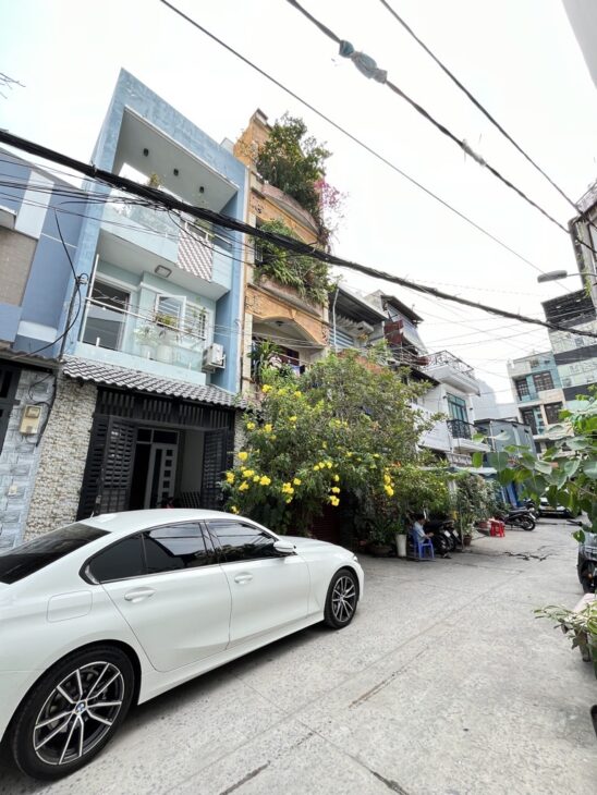 HẺM 2 XE TẢI TRÁNH NHAU , Ô TÔ ĐẬU TRƯỚC CỬA HOẶC NGỦ TRONG NHÀ. [P2Q8].SIÊU PHẨM DƯƠNG BÁ TRẠC.