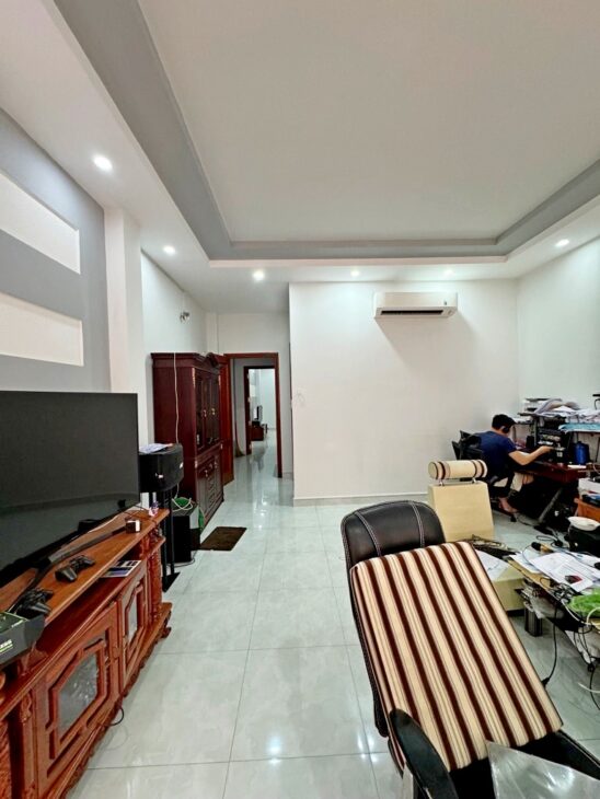Mặt tiền kinh doanh Trịnh Quang Nghị 4×20 chỉ 11 tỷ 4