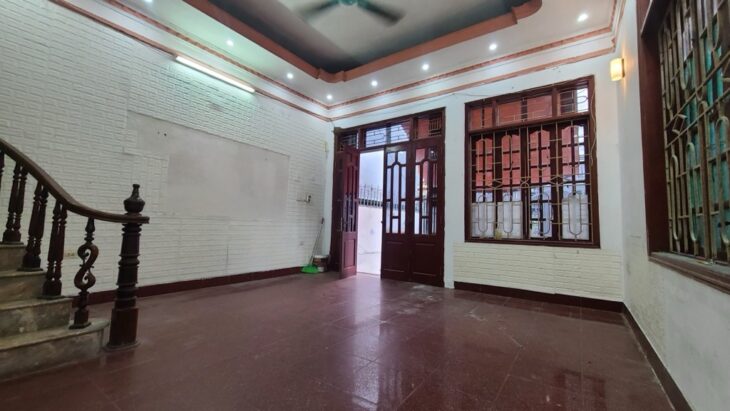 Bán nhà Nguyễn Văn Cừ- Lô Góc- Dân xây – Ô tô bé – 105m2 -mặt tiền 6m 13 tỷ( Thương Lượng)