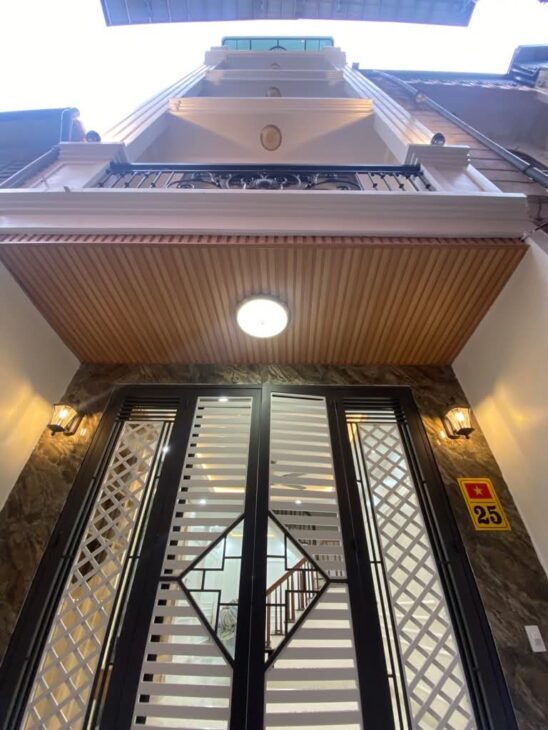 nhà và phố TRỊNH VĂN BÔ – 30M2 xây dựng 5 TẦNG – giá chỉ 5.4 TỶ