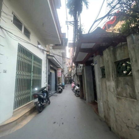 Bán gấp nhà giá mềm, DT: 47m2 – 2 tầng, MT5,2m, Ngõ 109, Quan Nhân, Thanh Xuân, chỉ 6.5 tỷ.