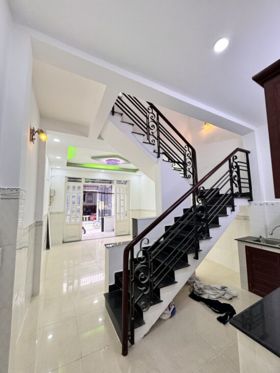 ????NHÀ ÂU DƯƠNG LÂN QUẬN 8 – 2 TẦNG MỚI ĐẸP Ở NGAY – HẺM 3 GÁC RỘNG CÁCH Ô TÔ CHỈ VÀI BƯỚC CHÂN