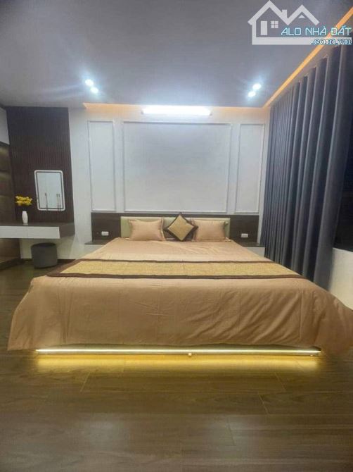 ????Bán Nhà Mặt ngõ To Như Phố Vương Thừa Vũ 47m2 x 7 Tầng 19.3 Tỷ Quận Thanh Xuân????