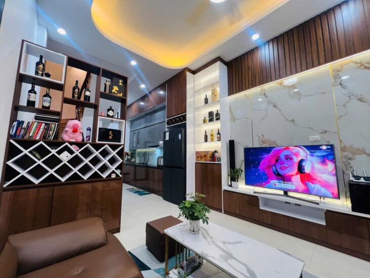 NHÀ ĐẸP CÓ 102 HOÀNG VĂN THÁI 6 TẦNG Ô TÔ KINH DOANH ĐỈNH GẦN PHỐ, CHỈ 6.8 TỶ