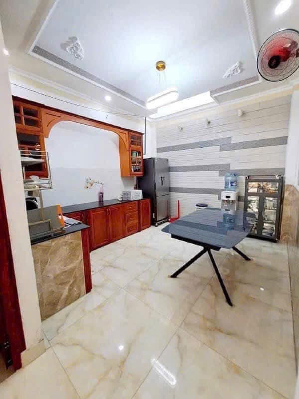 – Mặt Tiền hẻm kinh doanh, Ngay chợ Phước Long, thu nhập 144tr/Năm 3 tầng, Hẻm xe hơi, 3,6×14, 115