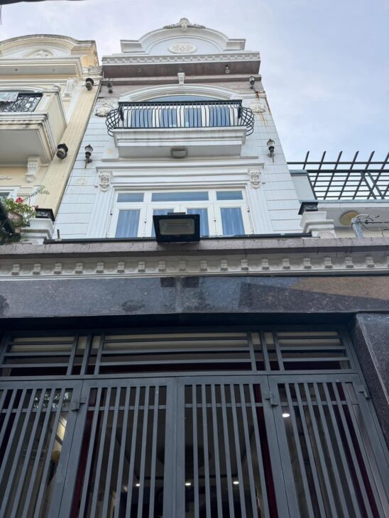 – Mặt Tiền hẻm kinh doanh, Ngay chợ Phước Long, thu nhập 144tr/Năm 3 tầng, Hẻm xe hơi, 3,6×14, 115