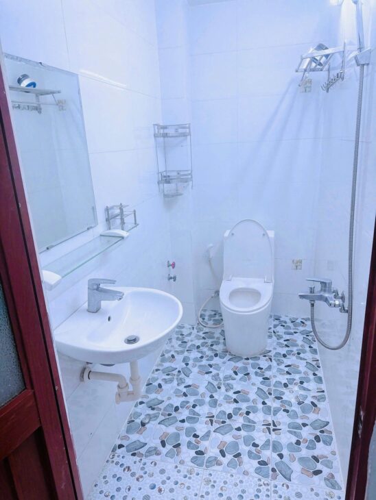 NHÀ MỚI XÂY HẺM XE HƠI NGAY QUANG TRUNG , Gò vấp