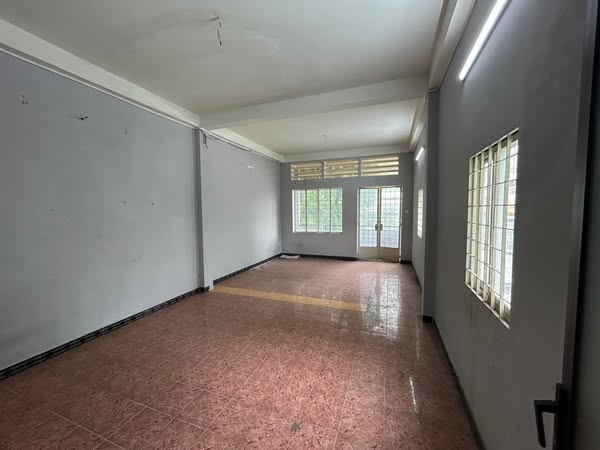 Nhà Mặt Tiền Kinh Doanh Nguyễn Khoái Phường 2 Quận 4.