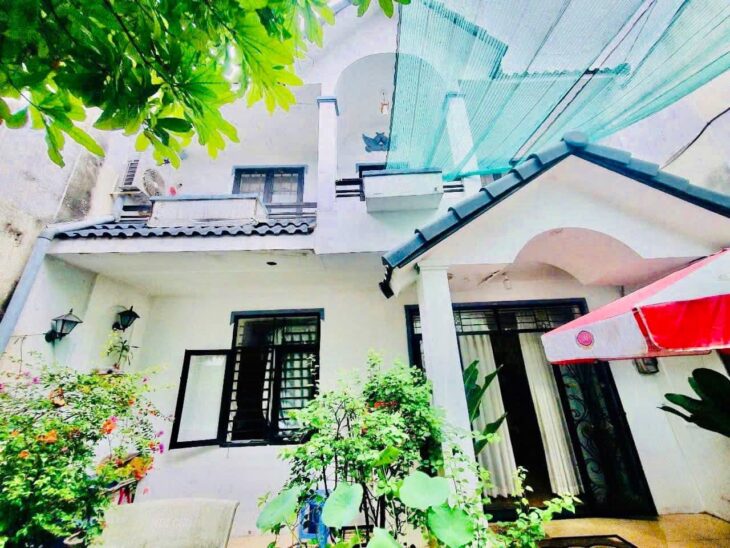 BÁN BIỆT THỰ MINI HIỆP THÀNH – HẺM THÔNG THOÁNG – 80m2 – CÓ SÂN ĐỂ XE – 4.9 tỷ.