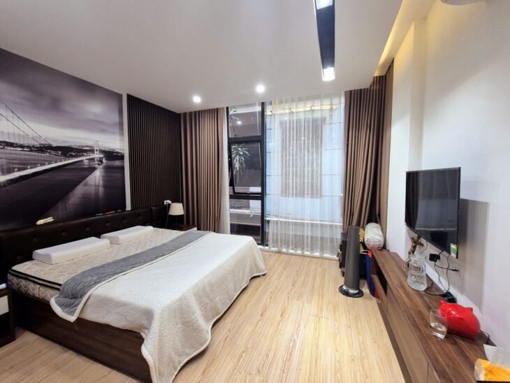 BÁN NHÀ VĂN QUÁN HÀ ĐÔNG, GẦN PHỐ PHÂN LÔ OTO TRÁNH, 5T MT4.3 TẶNG NỘI THẤT, GIÁ 12.X TỶ