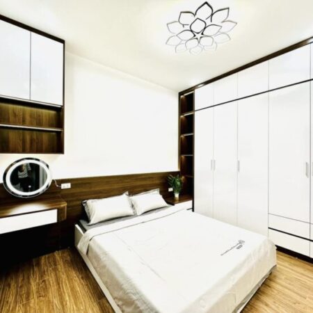 Bán nhà 4 tầng, 60m², Đê La Thành, Cát Linh, 9.4 tỷ, sổ đỏ