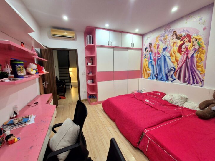 BÁN NHÀ CHIẾN THẮNG HÀ ĐÔNG, PHÂN LÔ OTO TRÁNH, 40M 5T TẶNG NỘI THẤT TIỀN TỶ, GIÁ 12.3TỶ