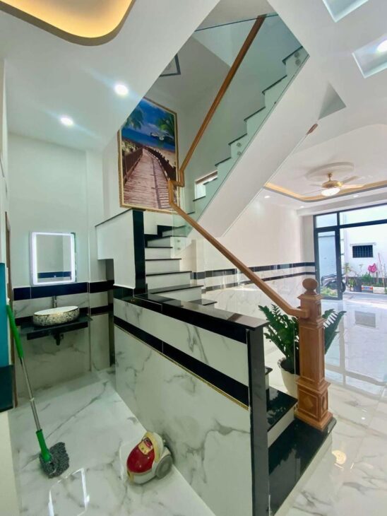 NHÀ 2 TẦNG 1 TRỤC NGẮN NGUYỄN THÀNH VĨNH – HẺM NHỰA 5M THÔNG – NGAY NHÀ THỜ BẠCH ĐẰNG – TRUNG TÂM