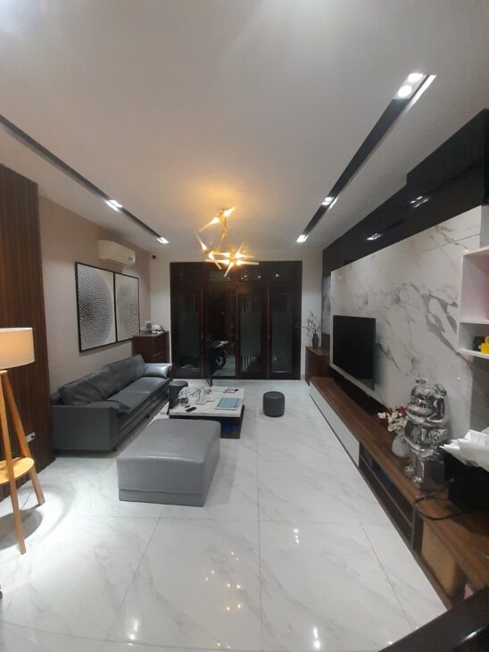 BÁN NHÀ VĂN QUÁN HÀ ĐÔNG, GẦN PHỐ PHÂN LÔ OTO TRÁNH, 5T MT4.3 TẶNG NỘI THẤT, GIÁ 12.X TỶ